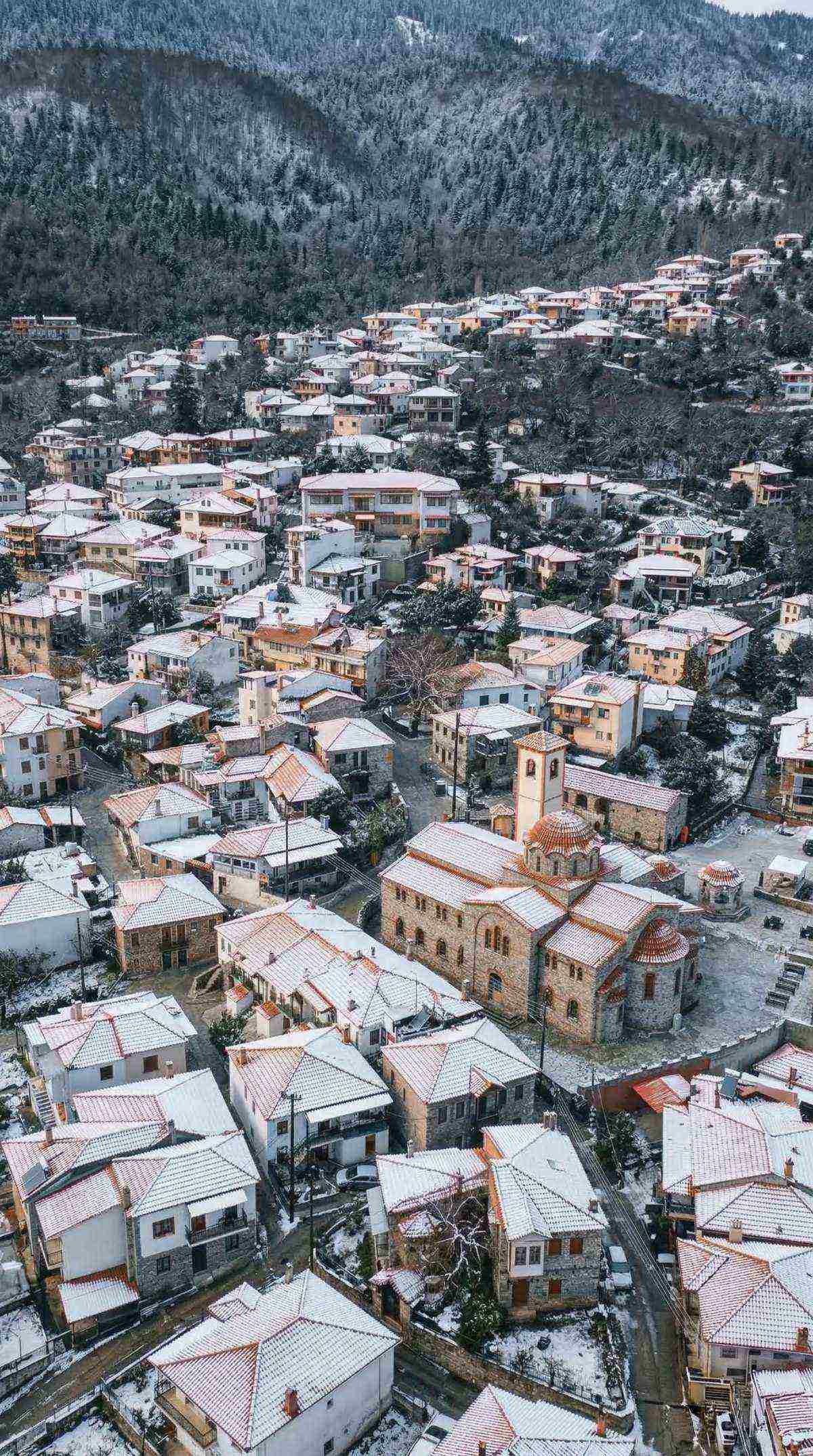 Ταξιάρχης Χαλκιδικής — φύση και βουνό